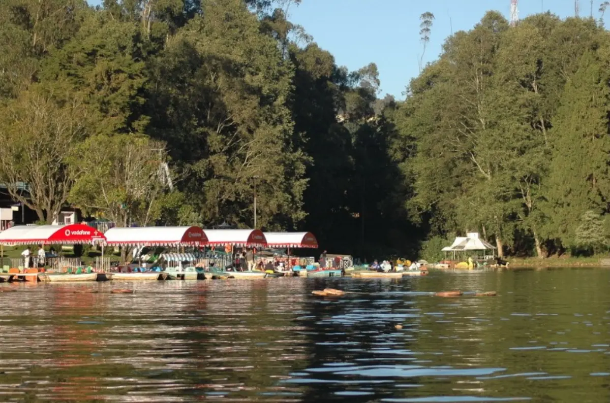 Ooty Lake in the Nilgiri hills, reachable by cab from Bangalore