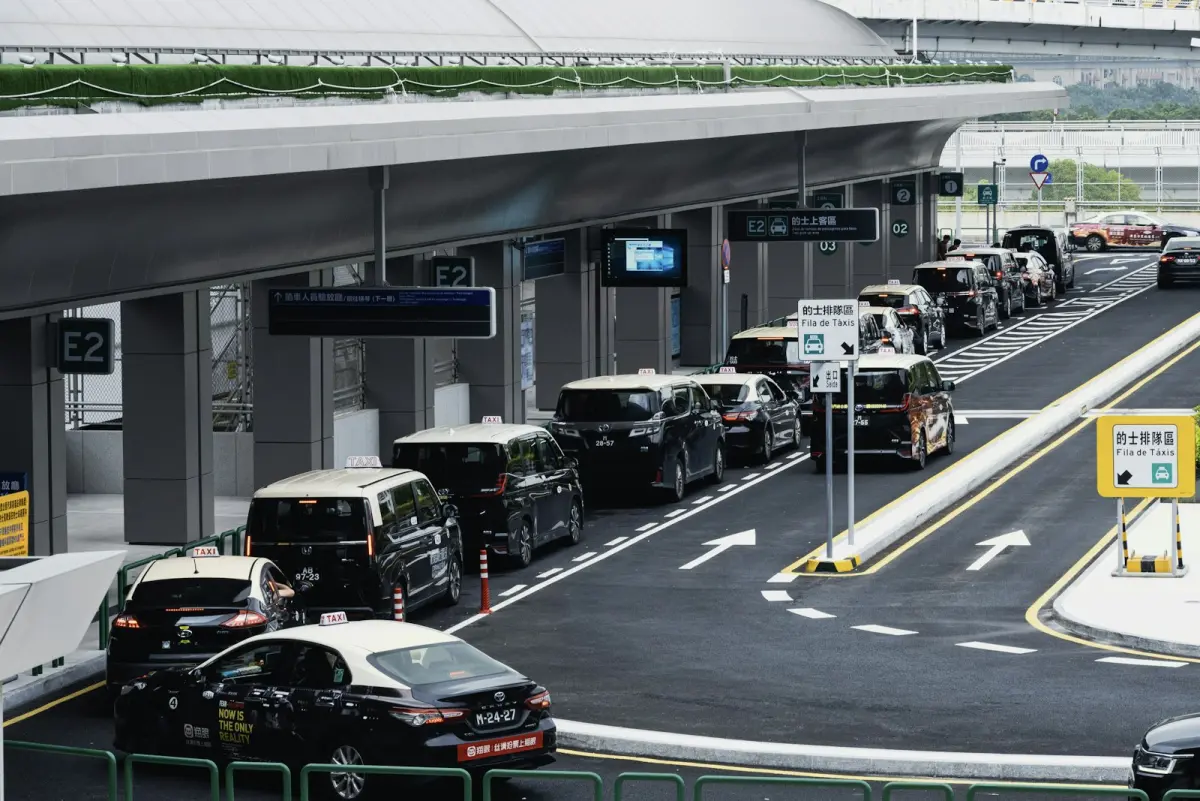 Airport taxi pickup and drop service in Bangalore